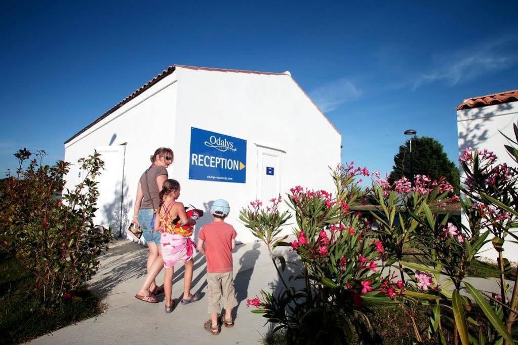 Residence Odalys Terre Marine Saint-Pierre-d'Oleron Exterior foto